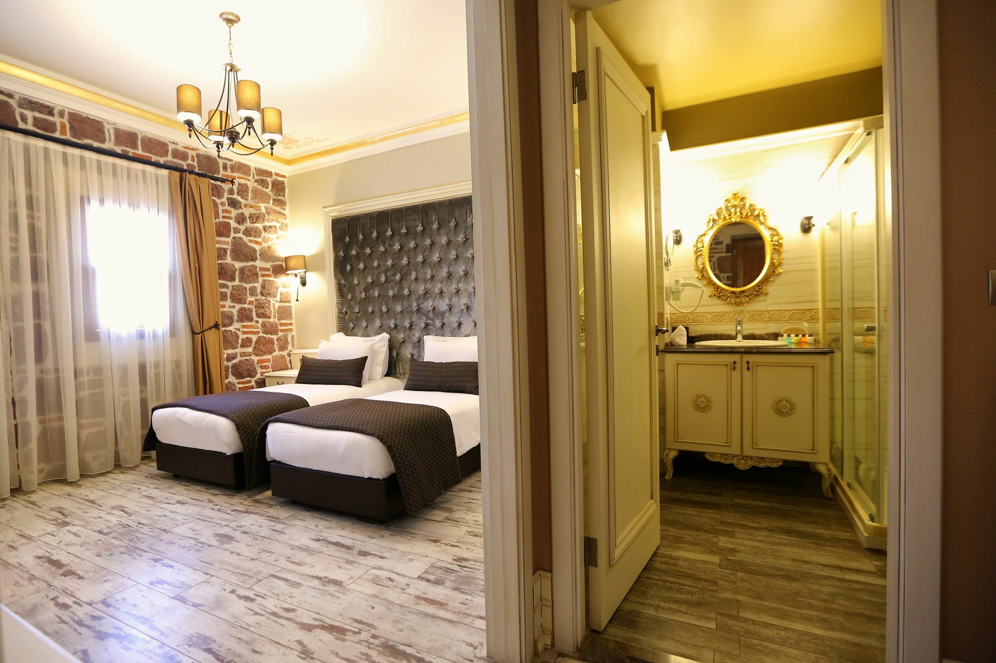 L'agora Old Town & Bazaar Hotel 3*